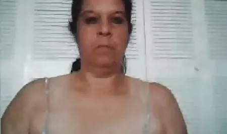 ورزشکار جوان در لباس تنگ صورتی برگزار شد و یک دانلود فیلم خارجی سکسی 2018